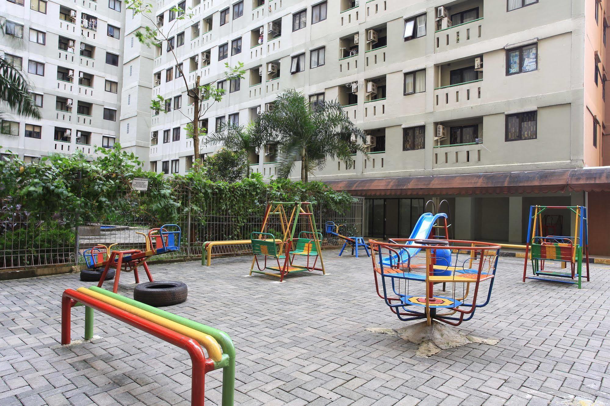 Literooms Kebagusan Jakarta Exterior photo